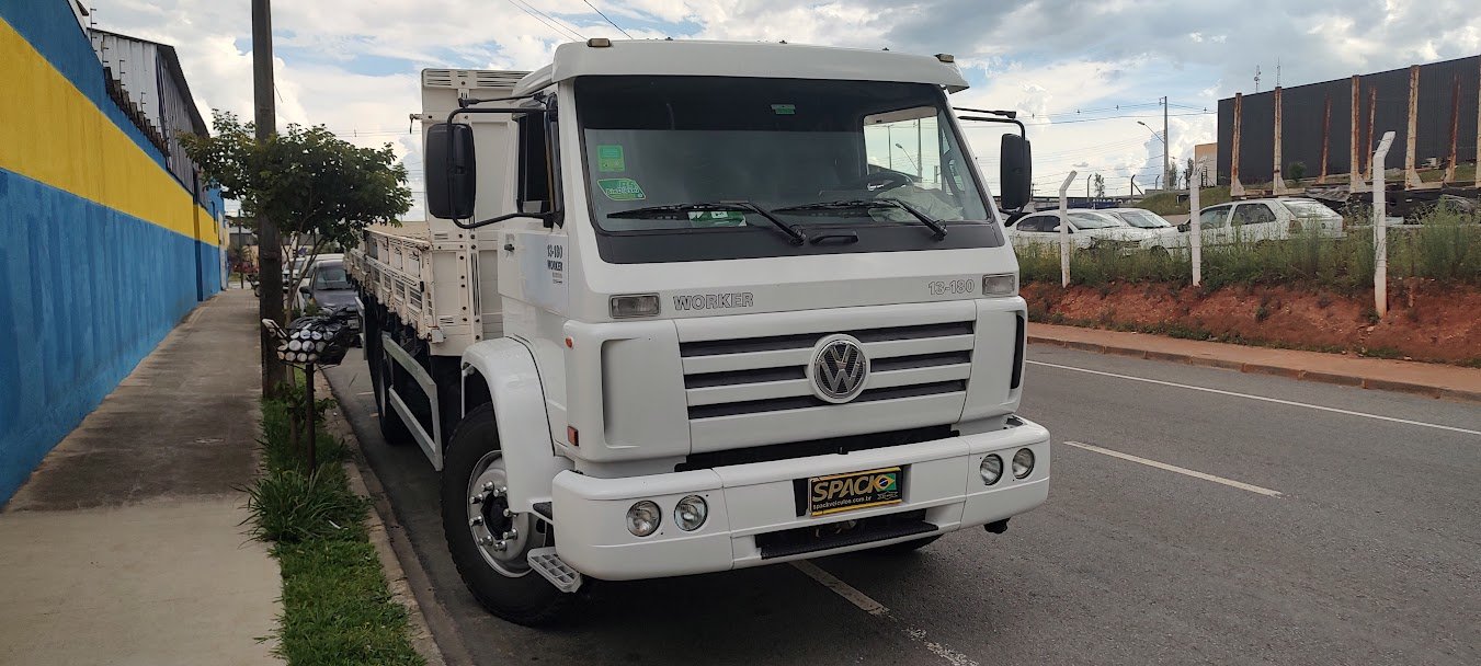 VOLKSWAGEN 13-180/13-180 E Worker 2p (diesel) na cor Branco em Campo Largo / PR - 52082