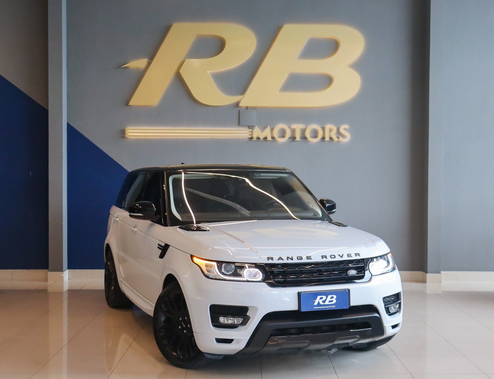 Land Rover Range Rover Sport HSE 3.0 4x4 SDV6 Dies. na cor Branco em Florianópolis / SC - 52166