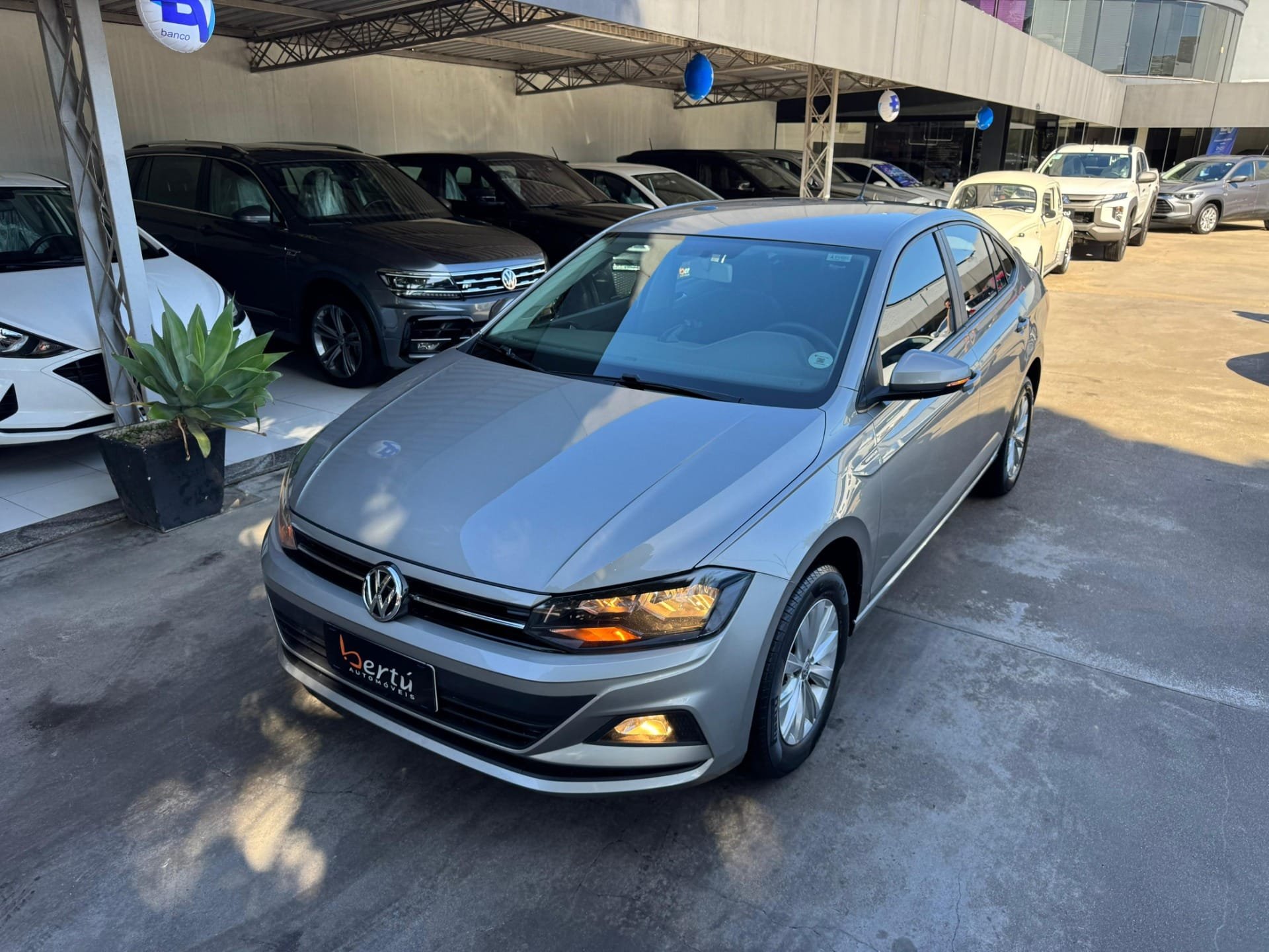 Volkswagen Virtus Comfort. 200 TSI 1.0 Flex 12V Aut na cor Cinza em Tubarão / SC - 52261