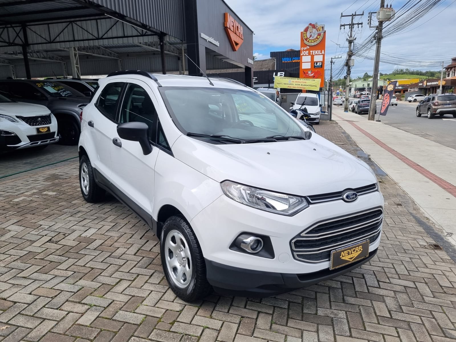 Ford EcoSport SE 2.0 16V Flex 5p Aut. na cor Branco em Joinville / SC - 52372