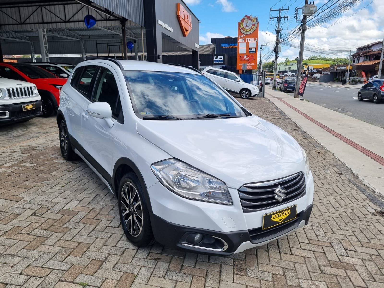 Suzuki SX4 S-CROSS GLX 1.6 16V Aut. na cor Branco em Joinville / SC - 52415