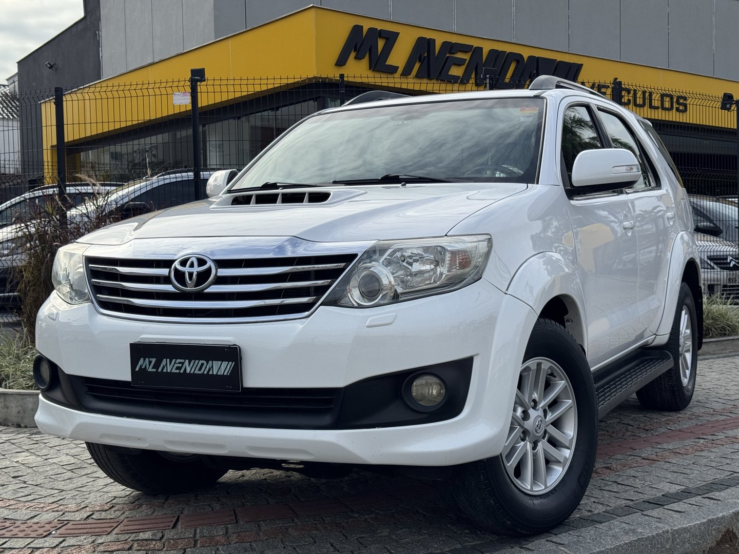 imagem de SW4 SRV D4-D 4x4 3.0 TDI Dies. Aut