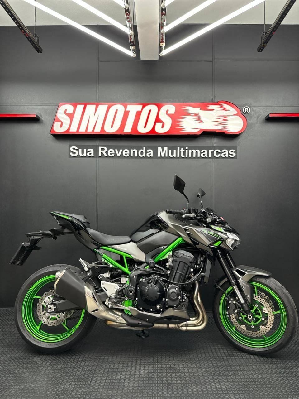 KAWASAKI Z 900  na cor Cinza em Florianópolis / SC - 53143