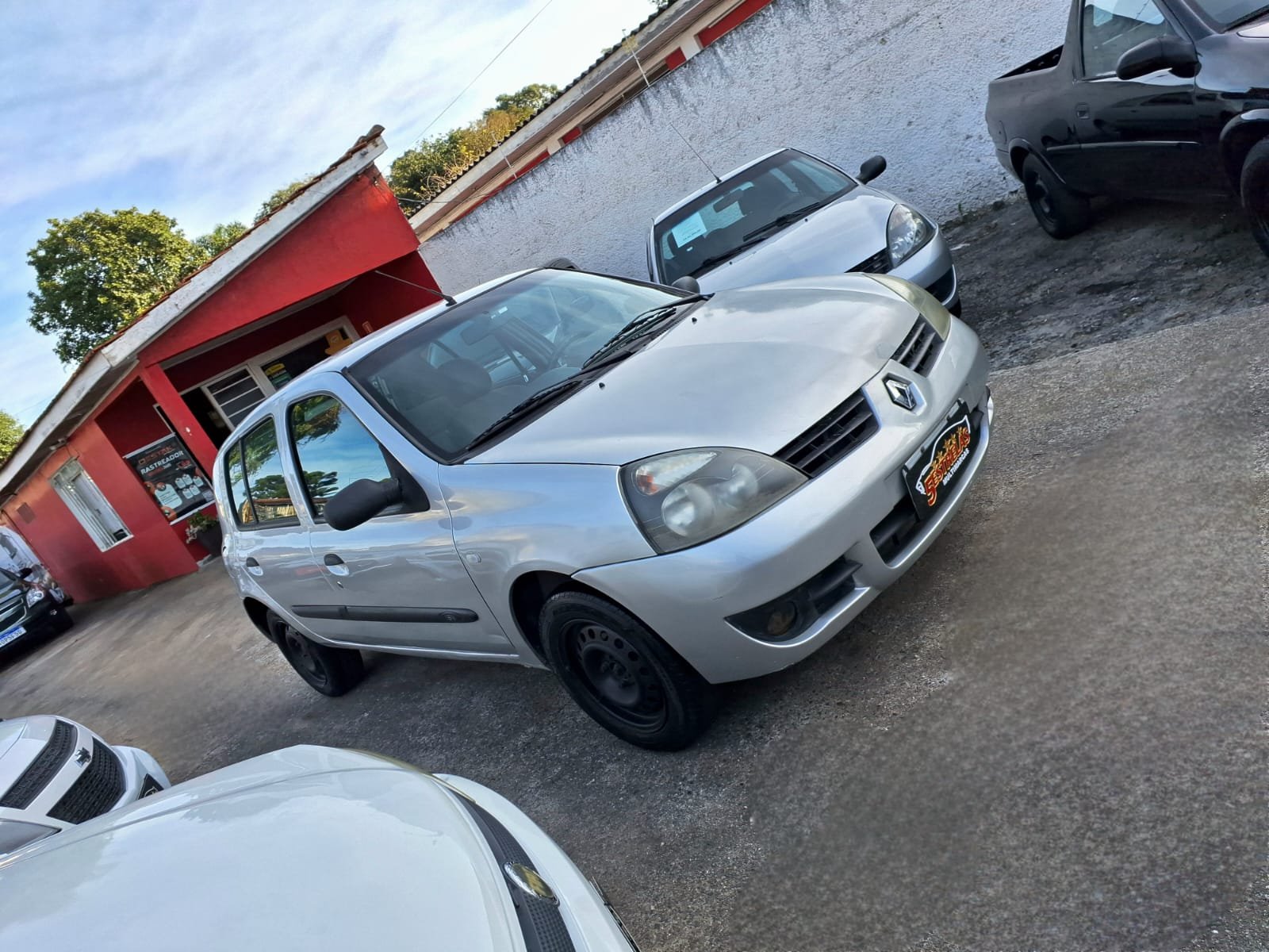 Renault Clio Hi-Flex 1.0 16V 5p na cor Cinza em Curitiba / PR - 53257