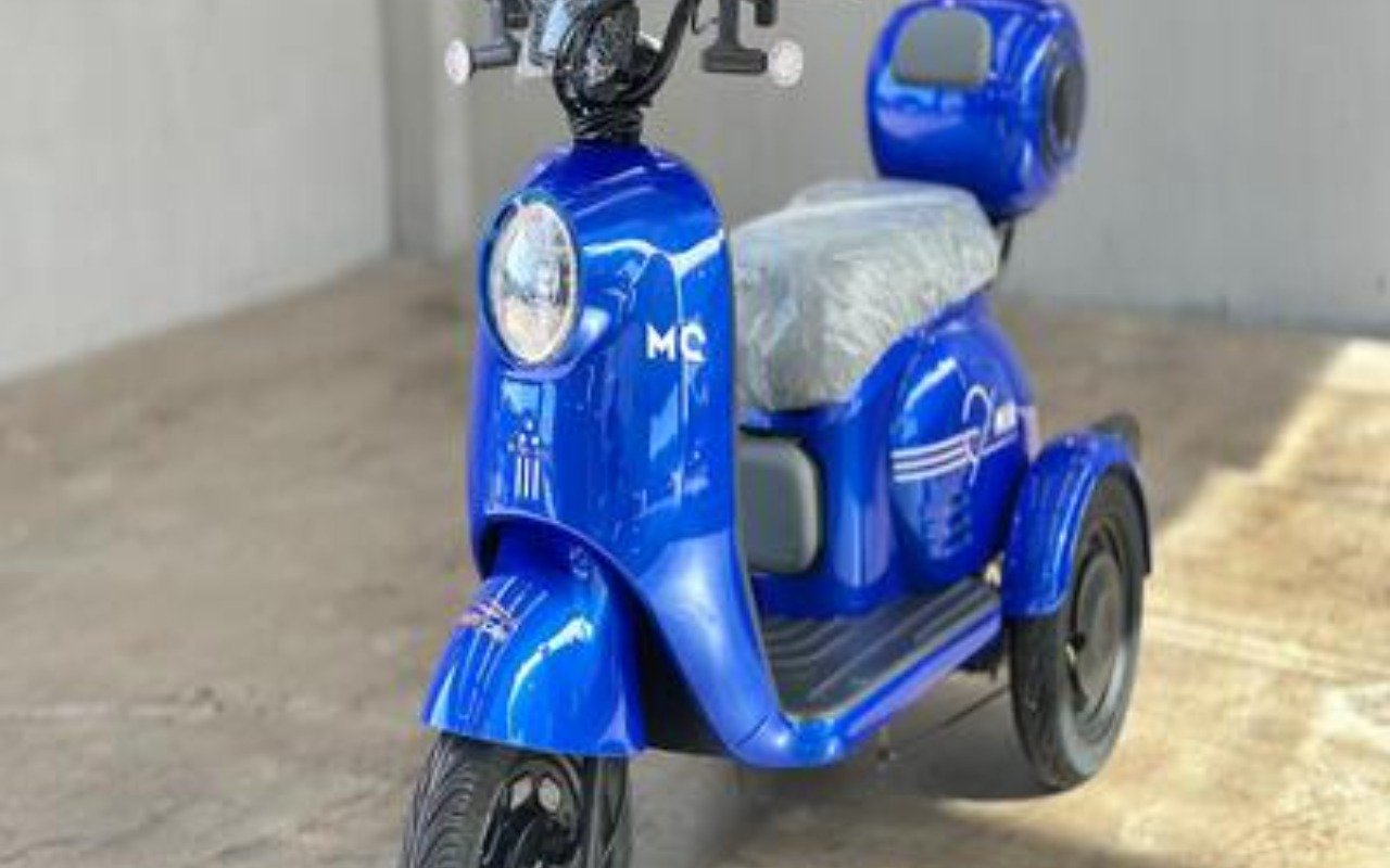 Peugeot SCOOT ELEC  na cor Branco no Porto Alegre / RS - 5373