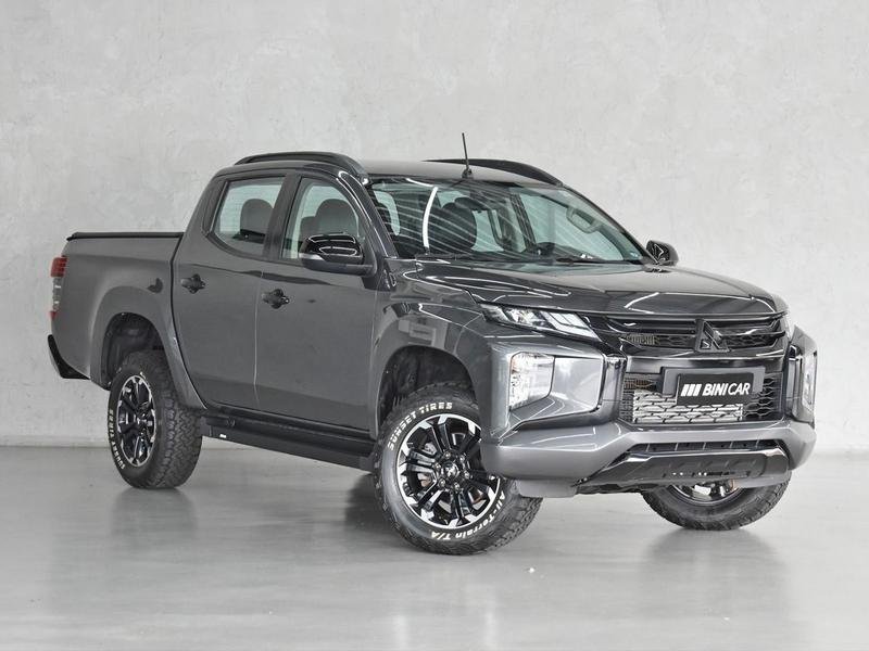 Mitsubishi L200 Triton Sport HPE 2.4 CD Diesel Aut. na cor Cinza em Curitiba / PR - 53742