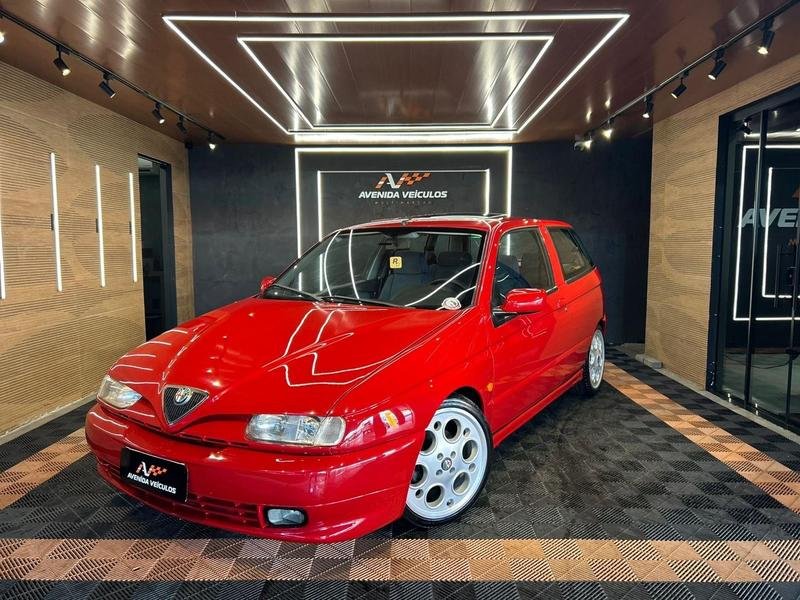 Alfa Romeo 145 QV na cor Vermelho em Guarapuava / PR - 53832