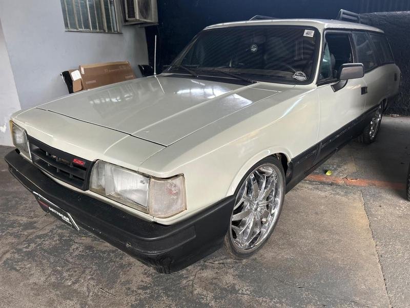 Volkswagen Caravelle 2.4 Diesel na cor Branco em Curitiba / PR - 54172