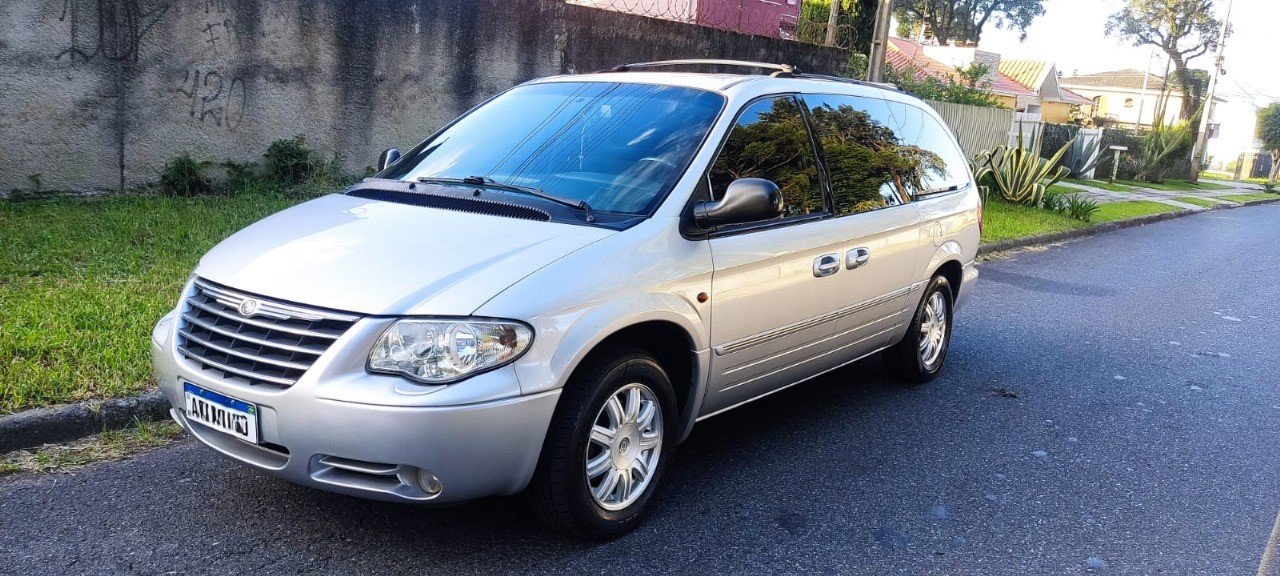 Chrysler Grand Caravan Limited 3.3 V6 12V 182cv na cor Cinza em Curitiba / PR - 54371