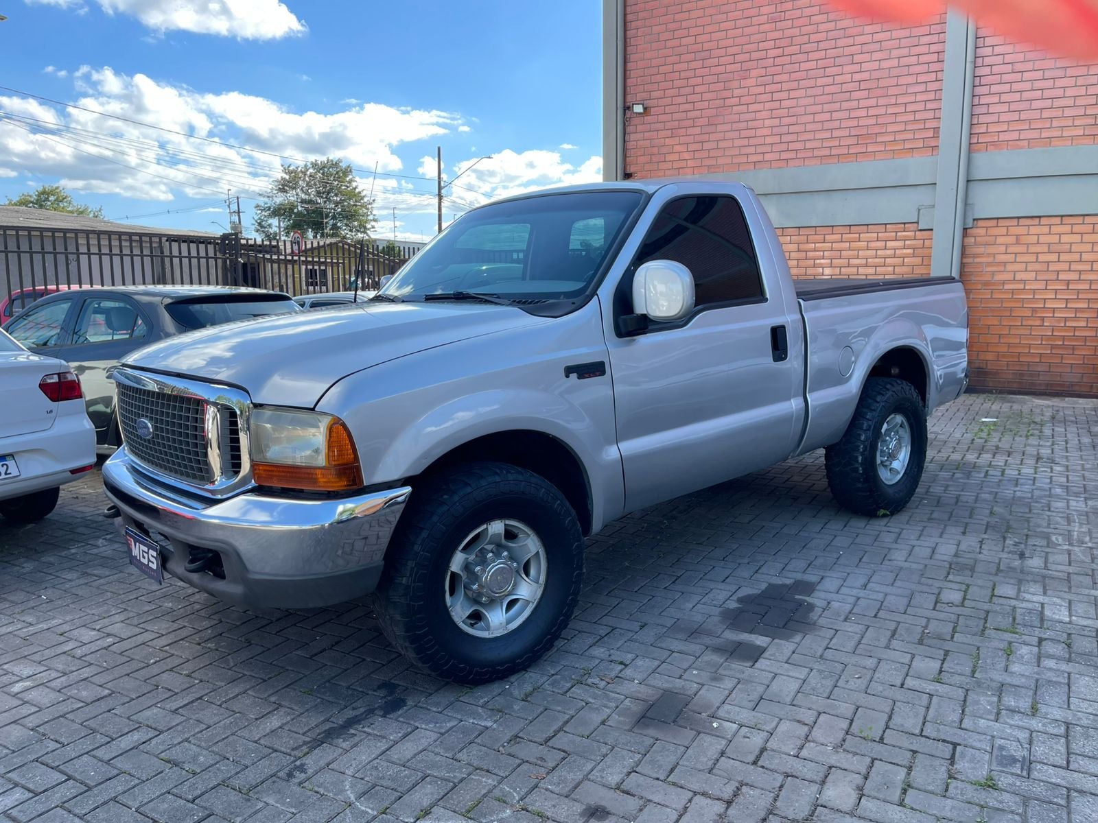 Ford F-250 XLT 4.2 TB Diesel na cor Cinza em Curitiba / PR - 54811