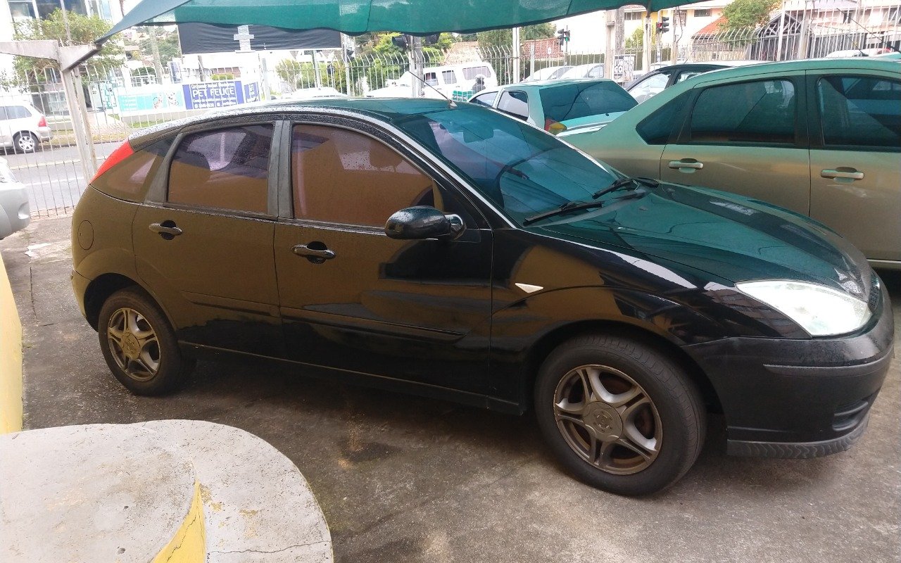 Ford Focus 1.6 S/SE/SE Plus Flex 8V/16V 5p na cor Preto em Curitiba / PR - 55219