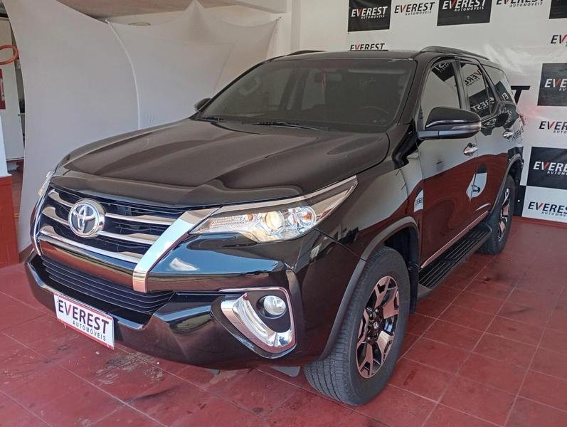 Toyota Hilux SW4 SR 4x2 2.7/ 2.7 Flex 16V Aut. na cor Preto em Curitiba / PR - 55284