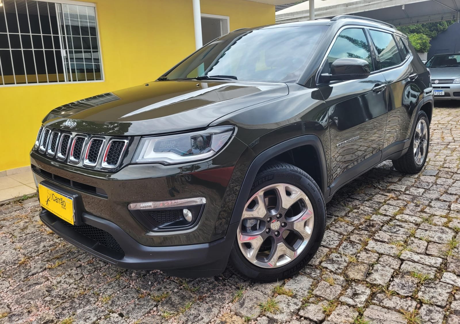 imagem de LONGITUDE 2.0 4x2 Flex 16V Aut.