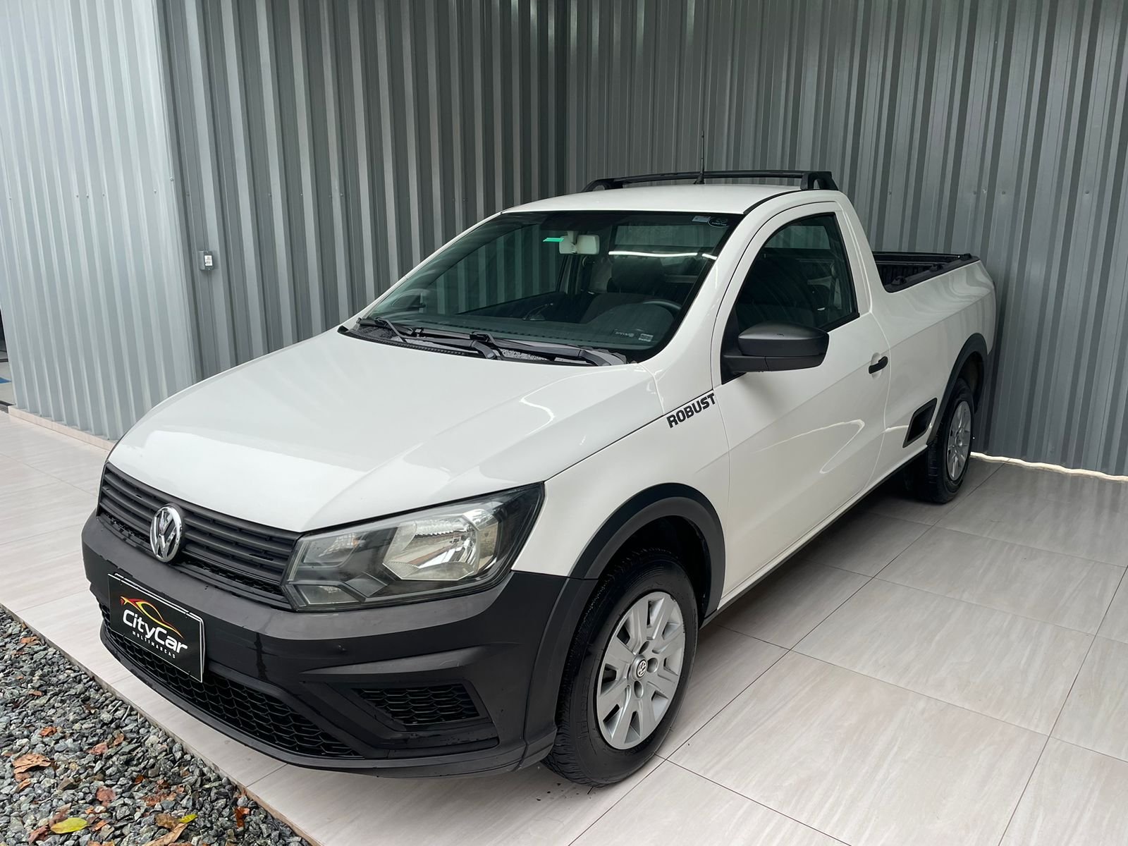 VW - VolksWagen Saveiro Robust 1.6 Total Flex 8V na cor Branco em Joinville / SC - 5531