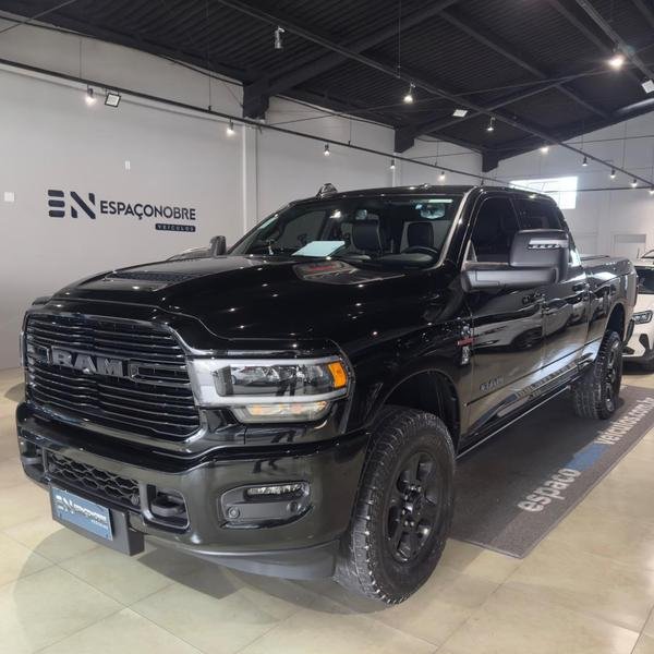 imagem de LARAM. 6.7 NIGHT ED. TB CD 4x4 Die.