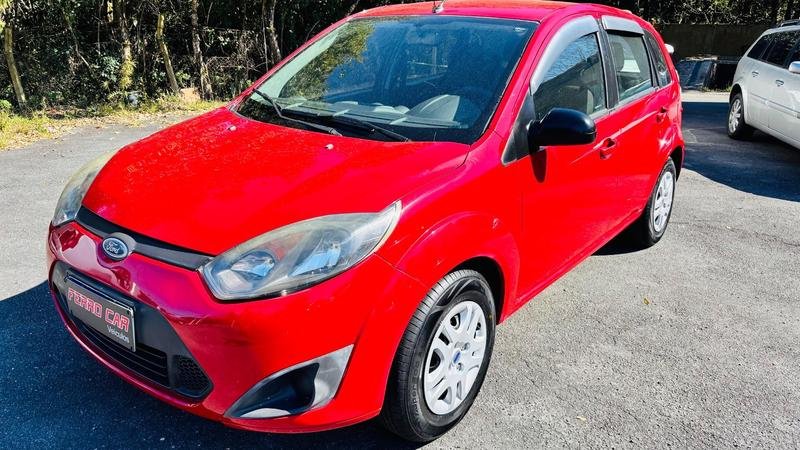 Ford Fiesta 1.0 8V Flex/Class 1.0 8V Flex 5p na cor Vermelho em Curitiba / PR - 55769