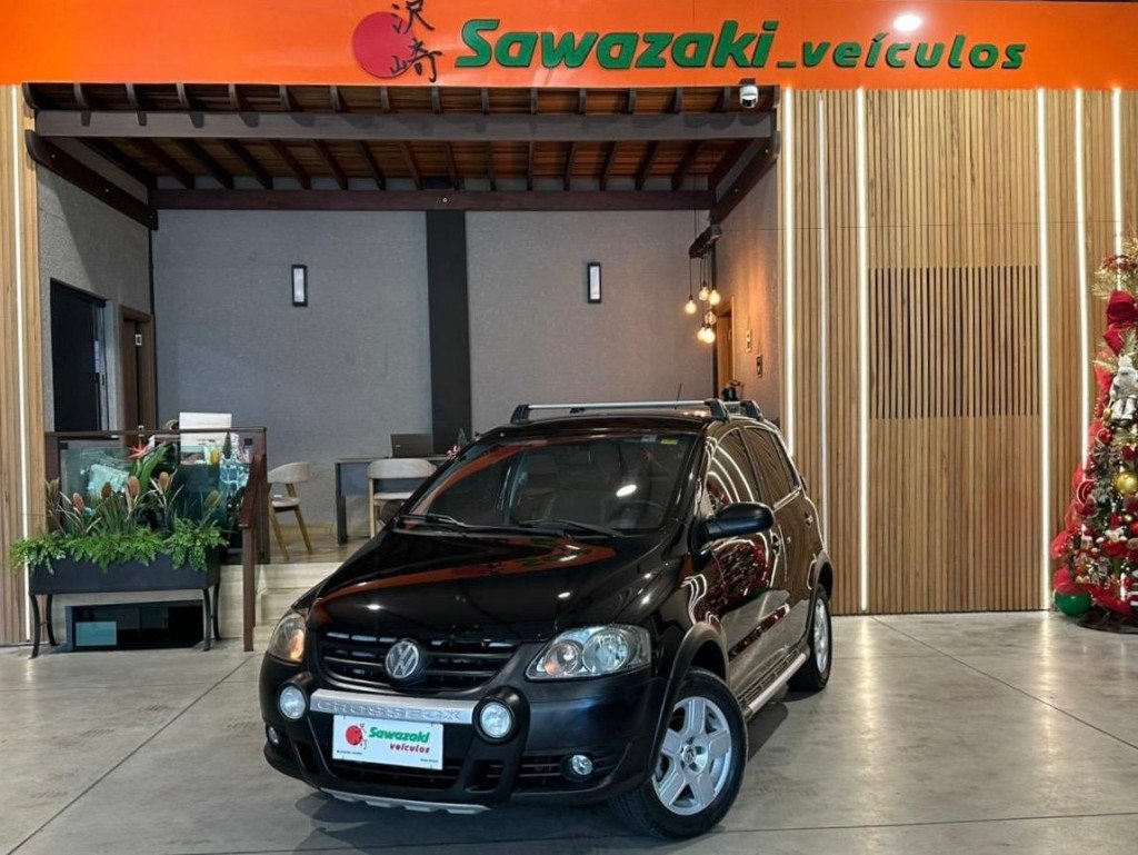 Volkswagen Crossfox 1.6 Mi Total Flex 8V 5p na cor Preto em Curitiba / PR - 5597