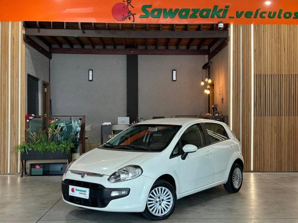 Fiat Punto ATTRACTIVE 1.4 Fire Flex 8V 5p na cor Branco em Curitiba / PR - 5600