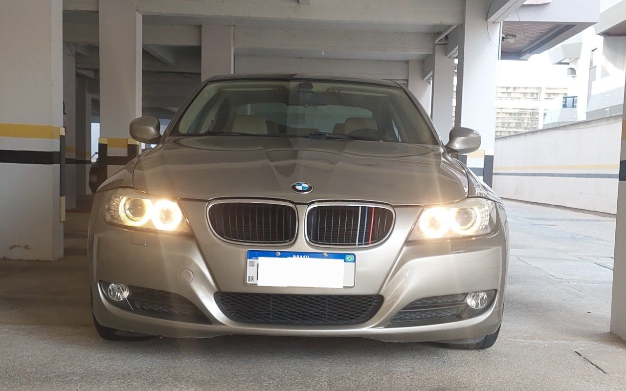 BMW 320i 2.0 Automático na cor Marrom em Tubarão / SC - 56184