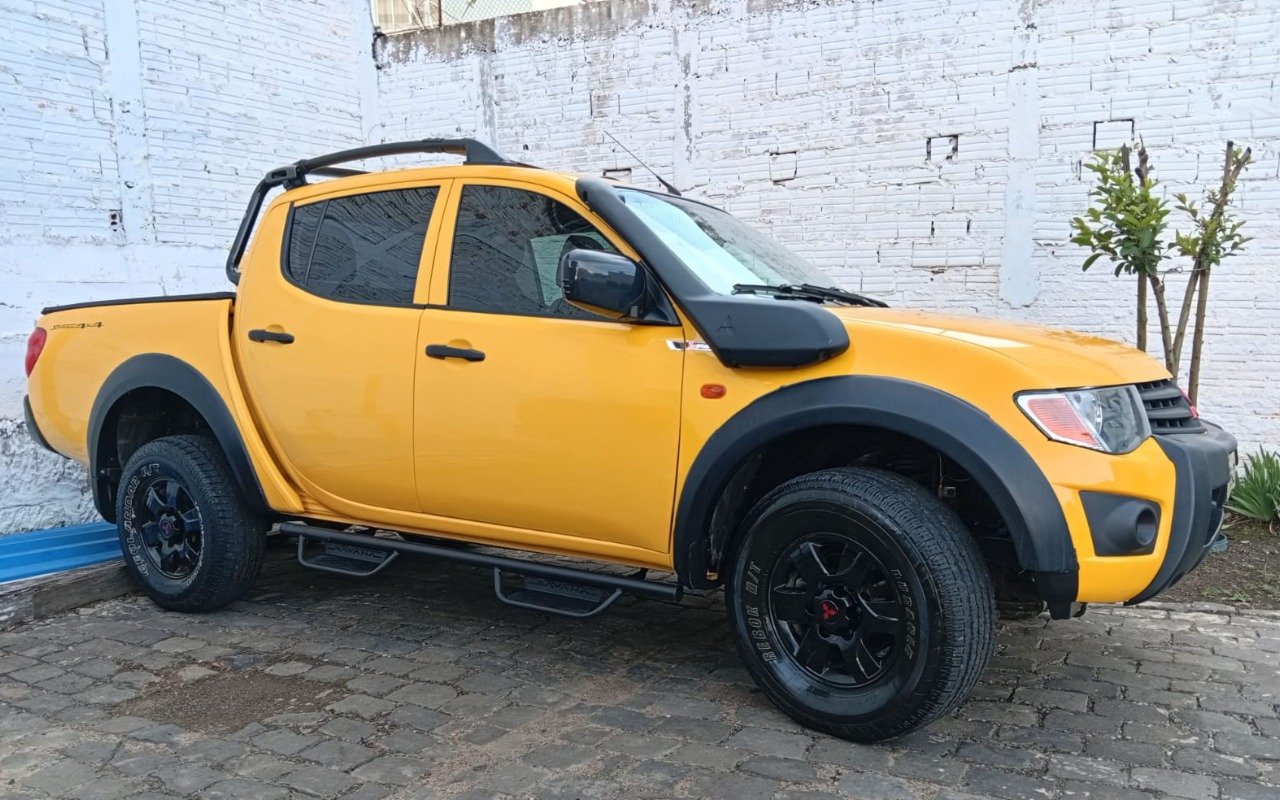 imagem de Triton Savana 3.2 CD TBI Dies. Mec.