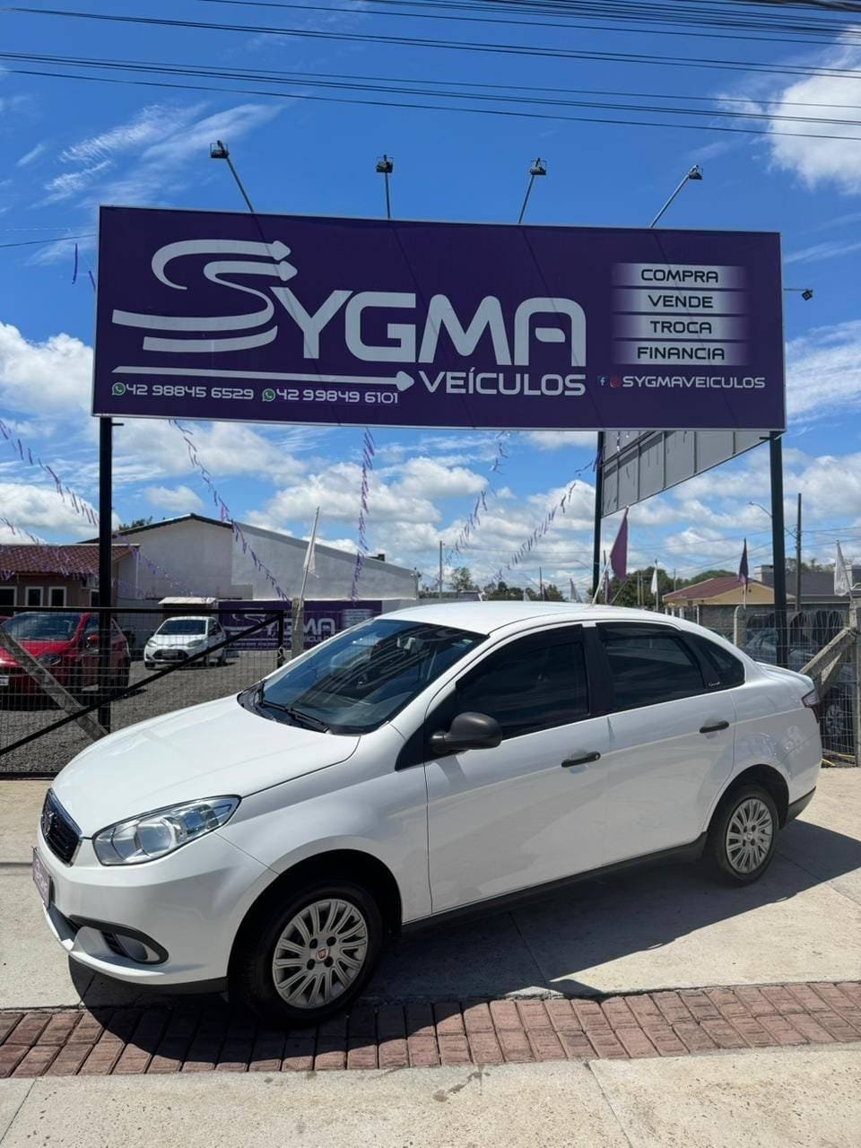 Fiat Grand Siena ATTRACTIVE 1.0 Flex 8V 4p na cor Branco em São Mateus do Sul / PR - 5775