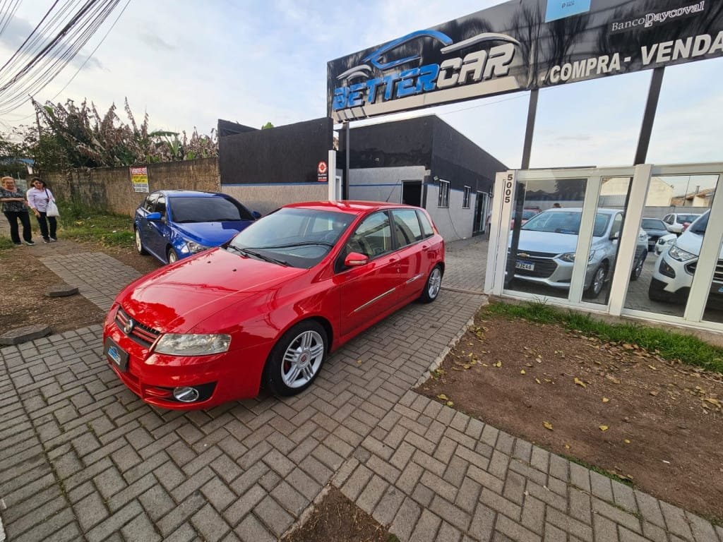 Fiat Stilo Dualogic 1.8 Flex 8V 5p na cor Vermelho em Curitiba / PR - 5930