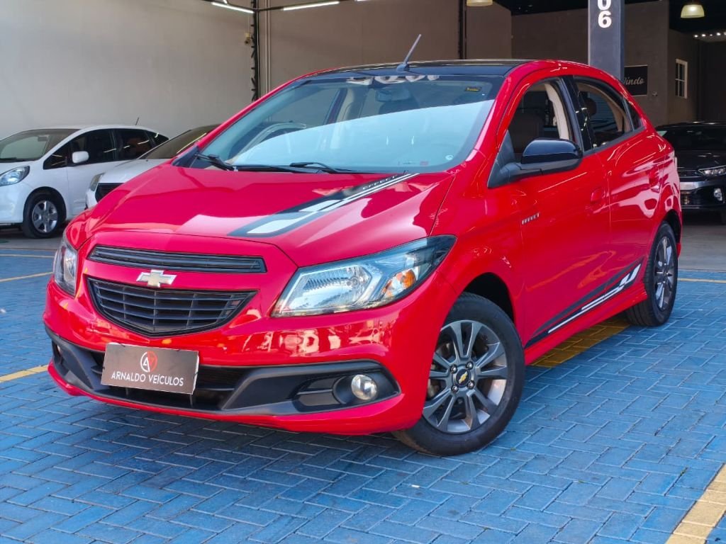 Chevrolet ONIX HATCH EFFECT 1.4 8V F.Power 5p Mec. na cor Vermelho em Campinas / SP - 6082