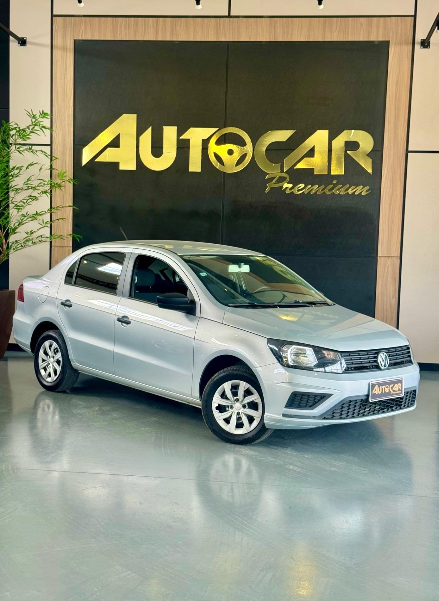 Volkswagen Voyage 1.0 Flex 12V 4p na cor Cinza em Jaraguá do Sul / SC - 6222