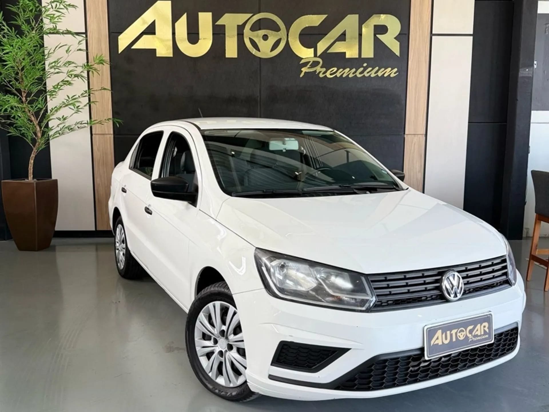 Volkswagen Voyage 1.0 Flex 12V 4p na cor Branco em Jaraguá do Sul / SC - 6227