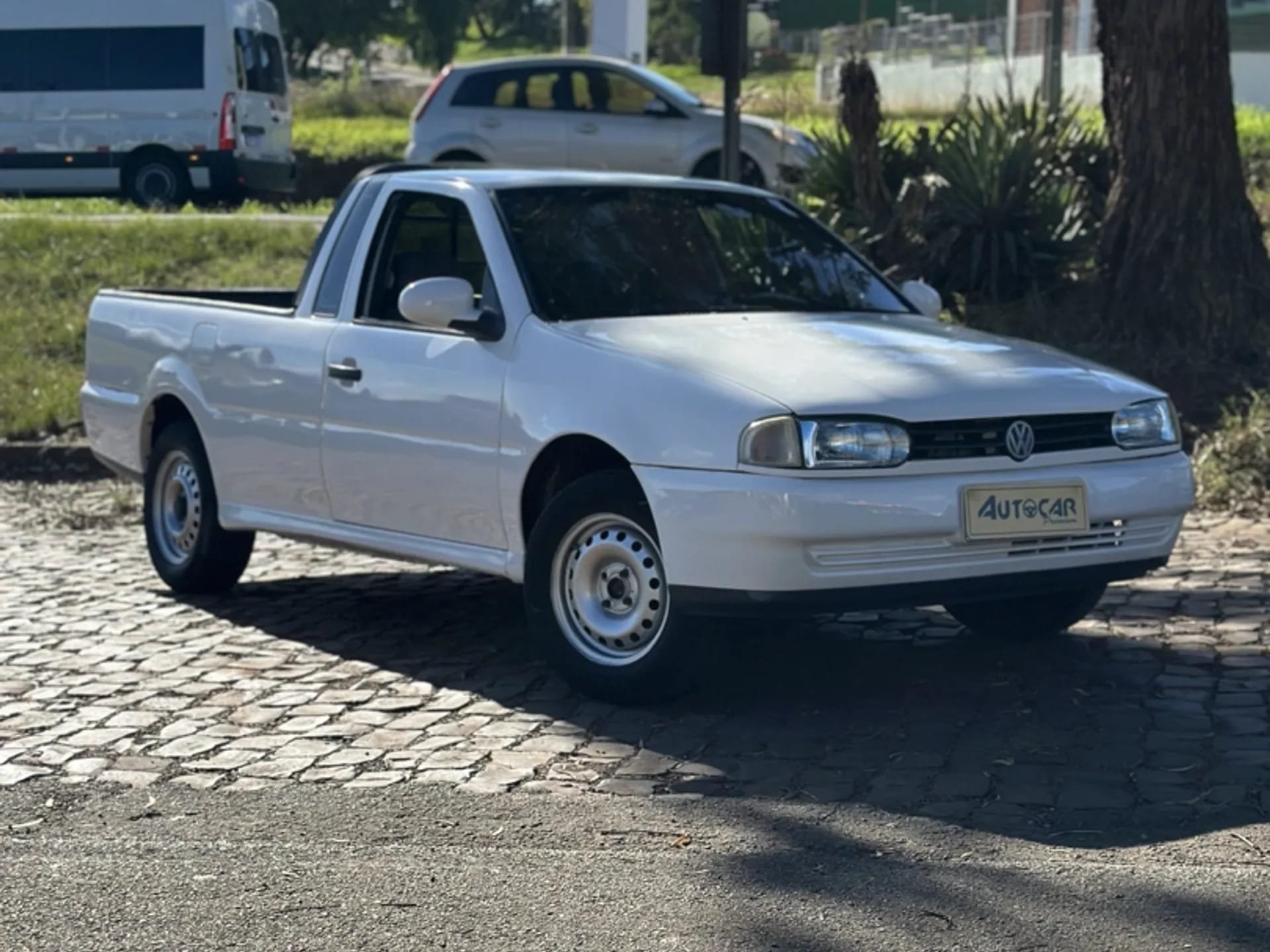 Volkswagen Saveiro CL 1.6 Mi / CL/ C 1.6 na cor Branco em Jaraguá do Sul / SC - 6232