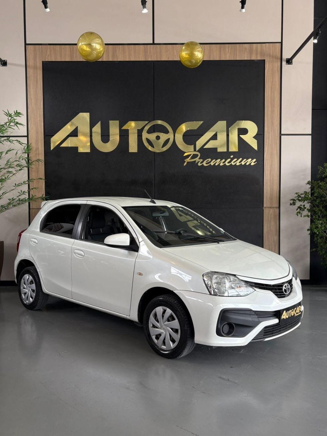 Toyota Etios XS Sedan1.5 Flex 16V 4p Mec. na cor Branco em Jaraguá do Sul / SC - 6312