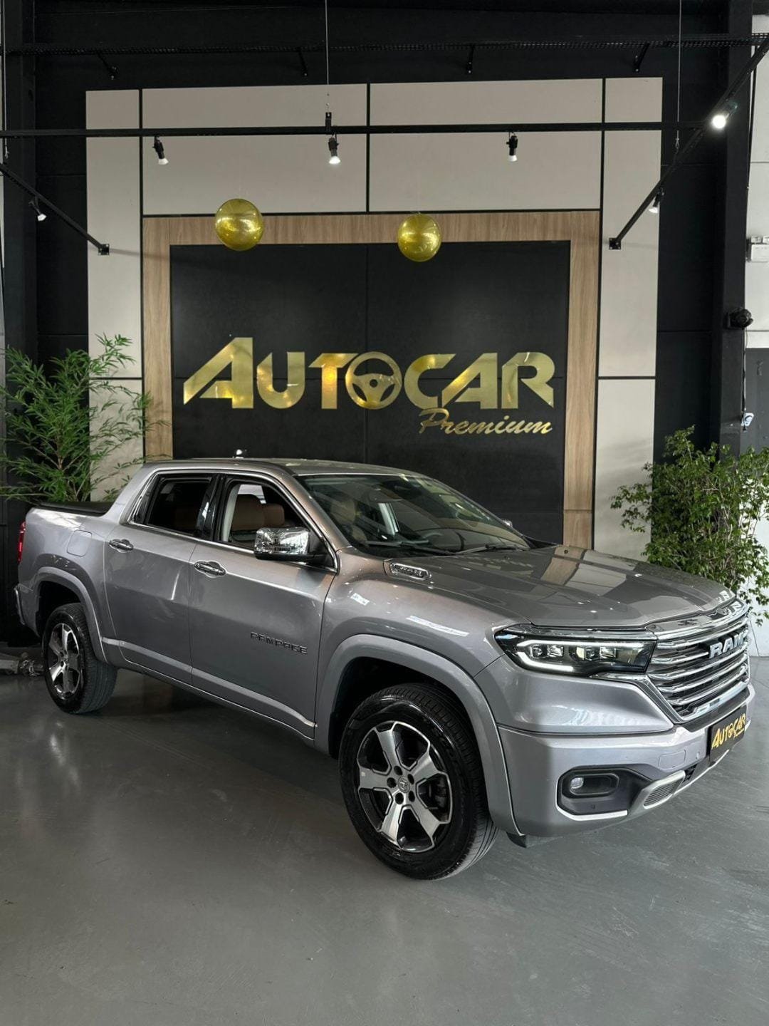 RAM Rampage LARAMIE 2.0 TB CD 4X4 Die. Aut. na cor Cinza em Jaraguá do Sul / SC - 6315