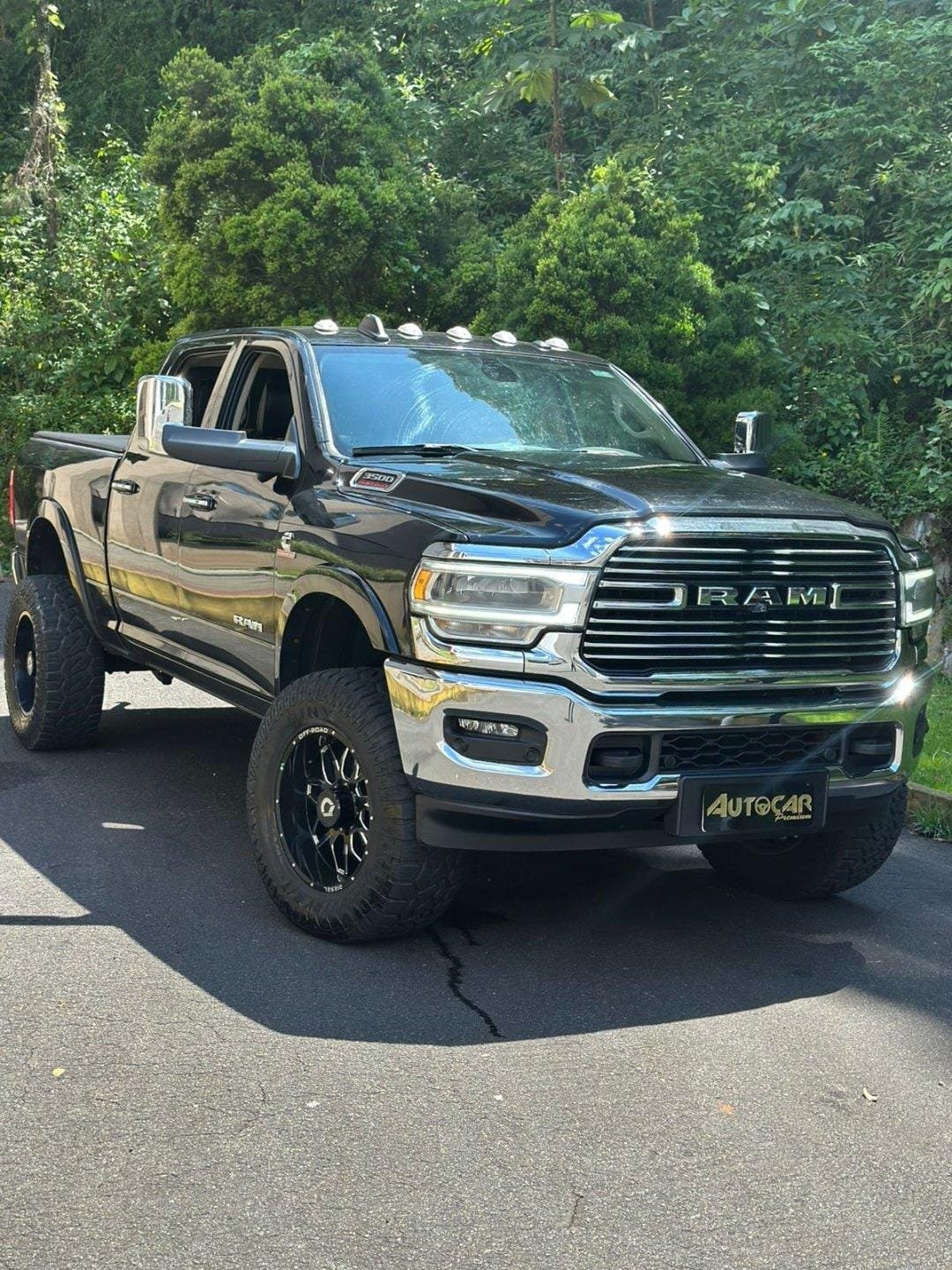 RAM 3500 LARAMIE 6.7 TB CD 4x4 Diesel na cor Preto em Jaraguá do Sul / SC - 6336