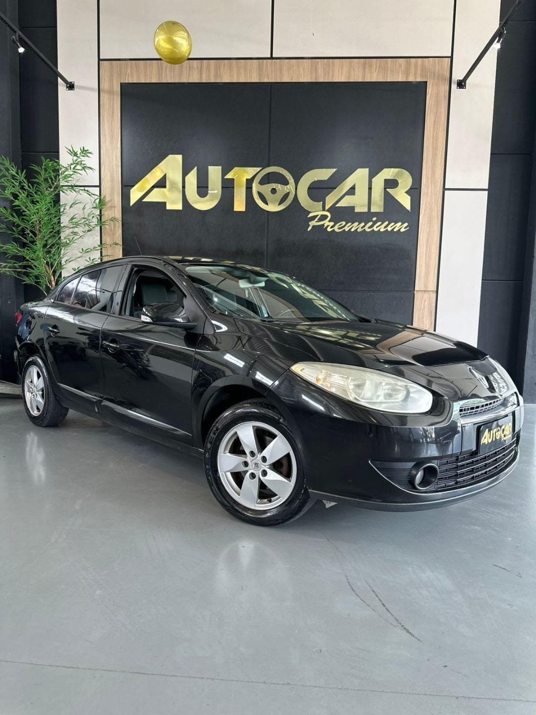 Renault Fluence Sed. Dynamique 2.0 16V FLEX Mec. na cor Preto em Jaraguá do Sul / SC - 6350