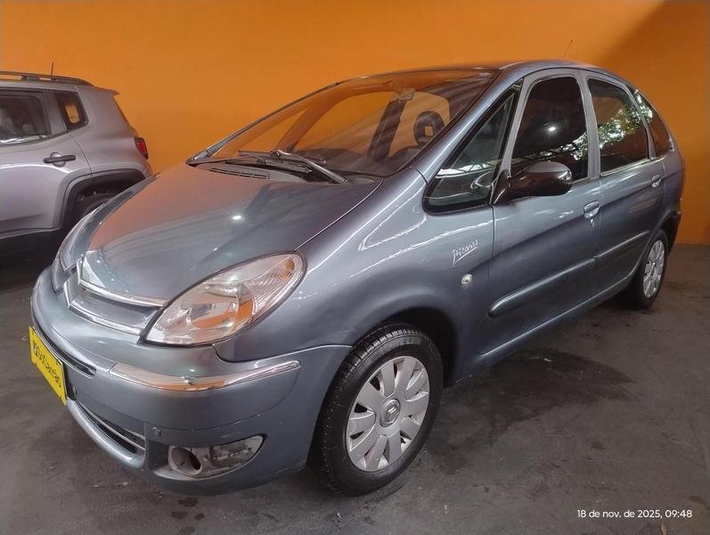 imagem de GLX 1.6 16V 5p Mec.