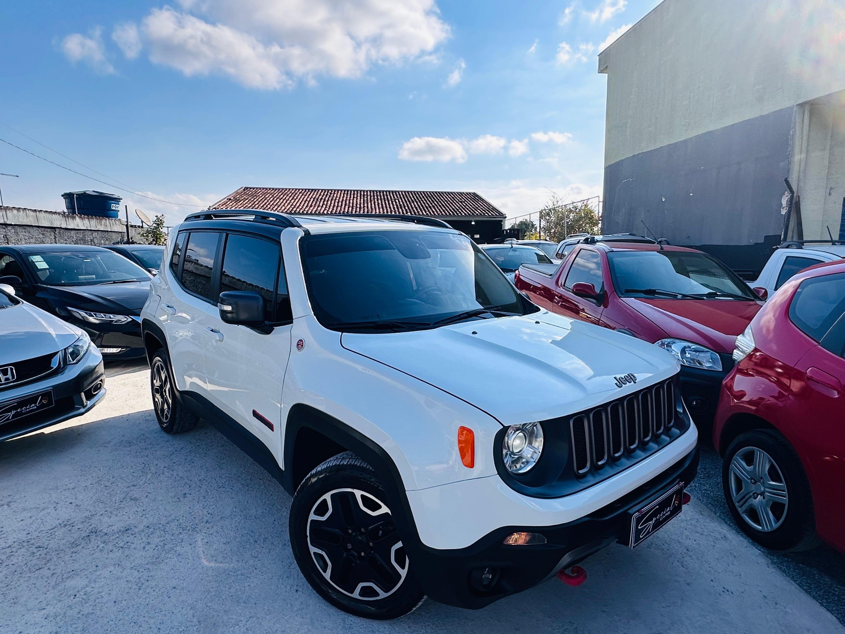 imagem de Trailhawk 2.0 4x4 TB Diesel Aut