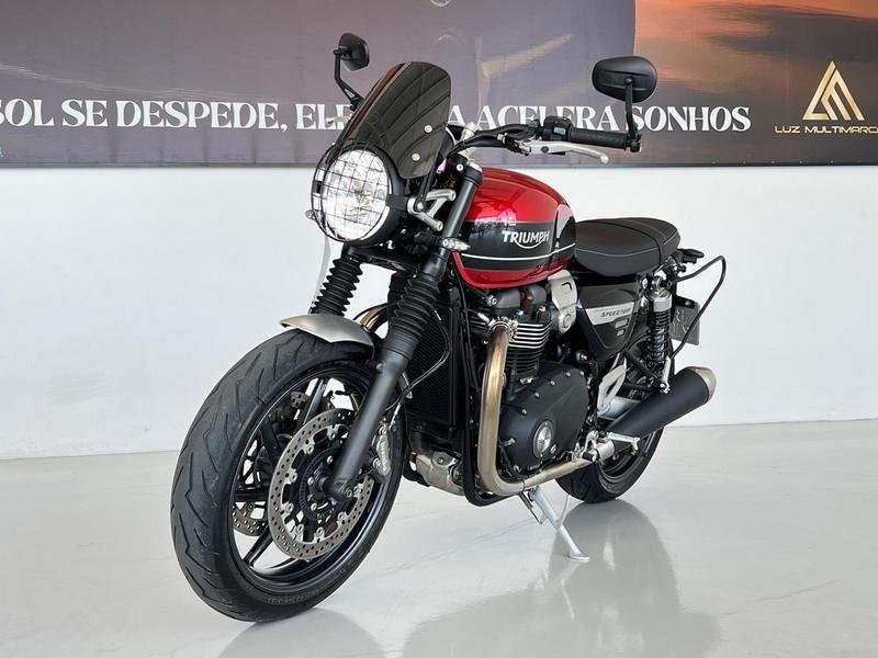 TRIUMPH Speed Twin 1200cc  na cor Vermelho em Campo Largo / PR - 6602