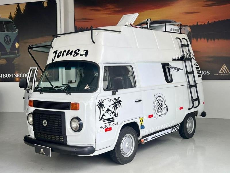 Volkswagen Kombi Furgão 1.4 Mi Total Flex 8V na cor Branco em Campo Largo / PR - 6606