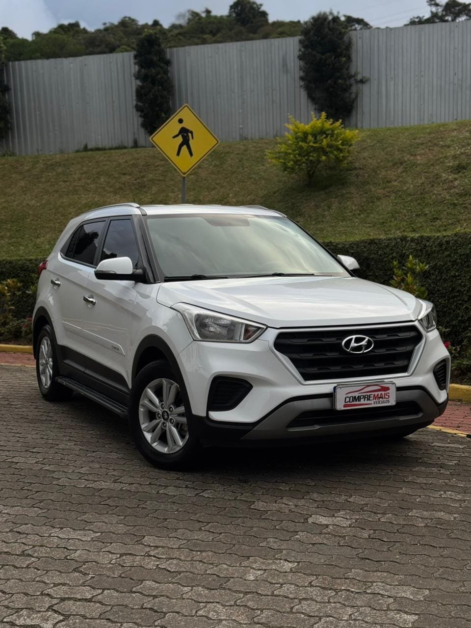 Hyundai Creta Attitude 1.6 16V Flex Mec. na cor Branco em Joinville / SC - 7487