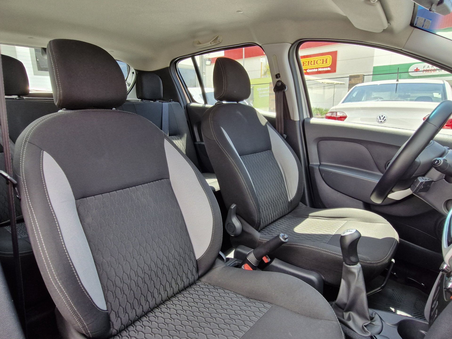 Renault Sandero Expression Hi-Flex 1.0 16V 5p na cor Cinza em Palhoça / SC - 763936