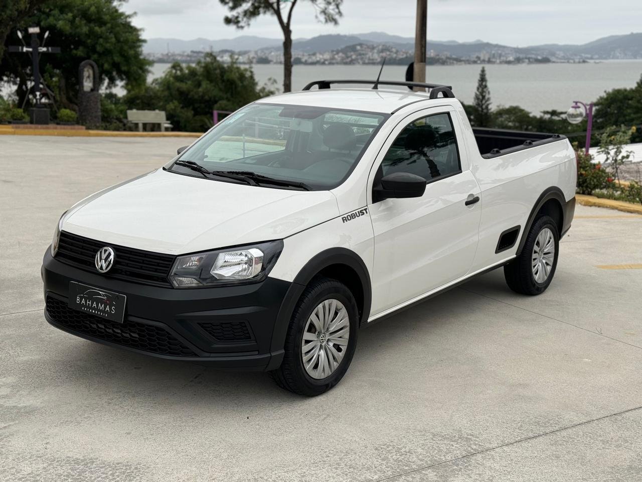 Volkswagen Saveiro Robust 1.6 Total Flex 8V na cor Branco em São José / SC - 763985