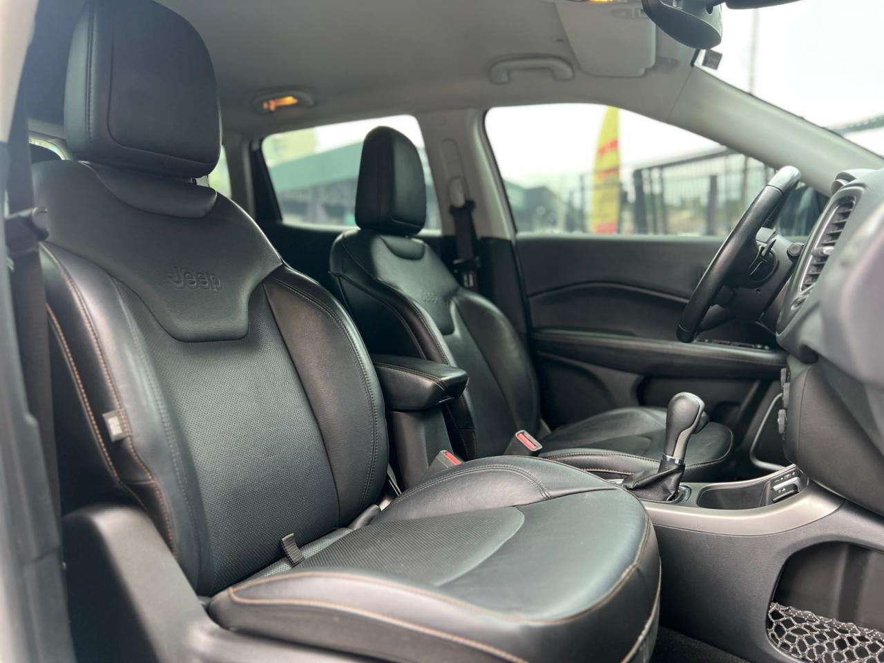 Jeep Compass LONGITUDE 2.0 4x2 Flex 16V Aut. na cor Branco em Joinville / SC - 765692