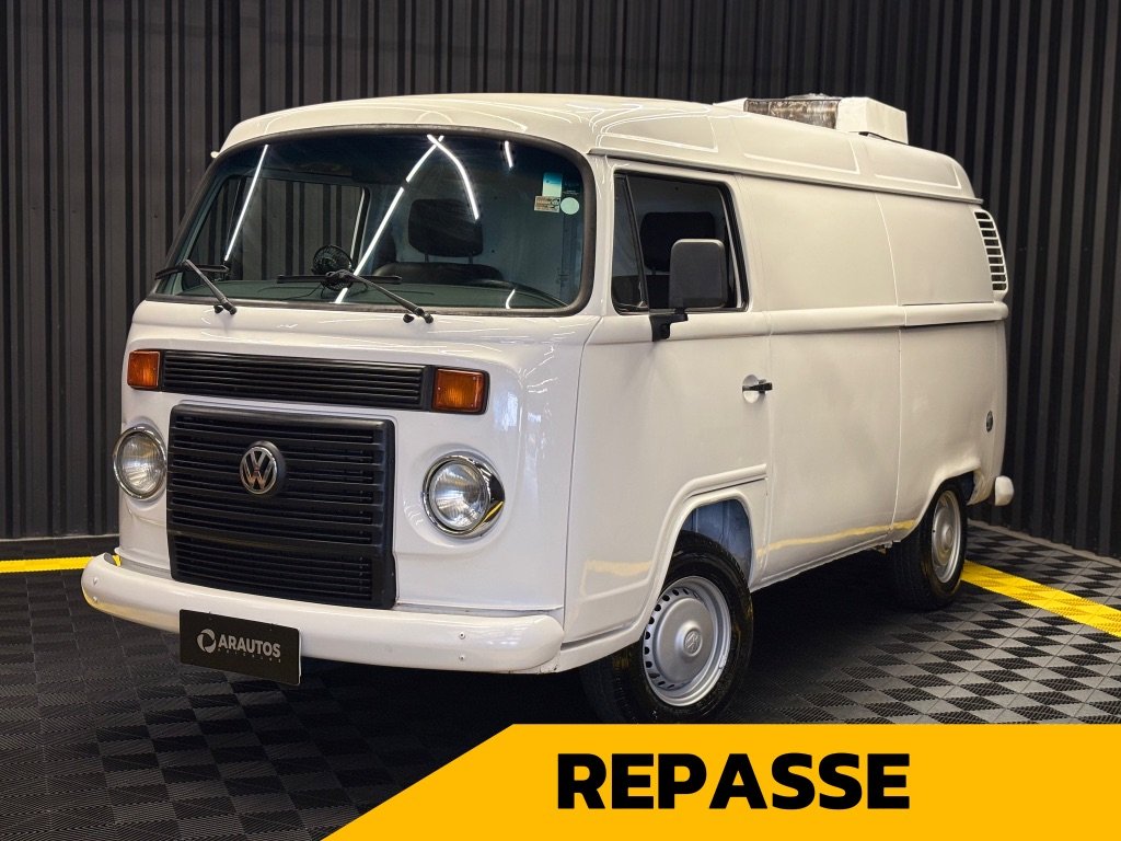 Volkswagen Kombi Furgão 1.4 Mi Total Flex 8V na cor Branco em Florianópolis / SC - 766353