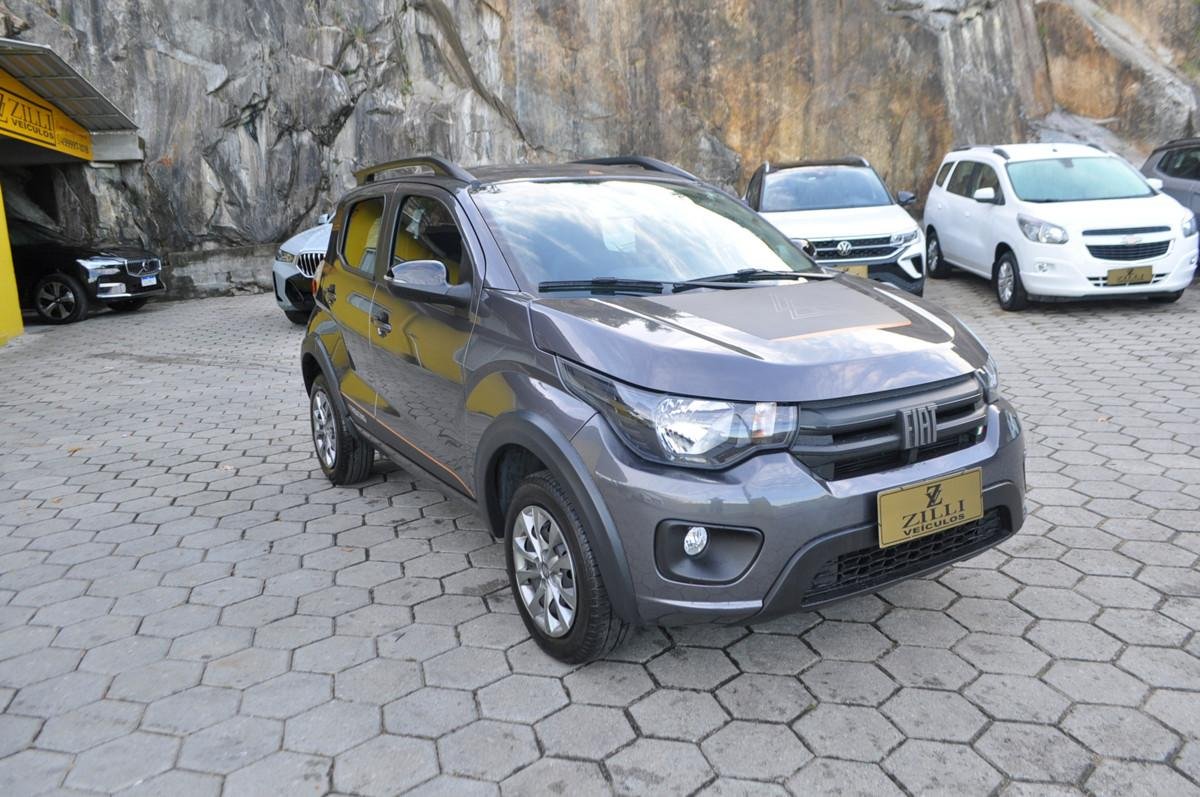 Fiat Mobi TREKKING 1.0 Flex 5p. na cor Cinza em Florianópolis / SC - 770655