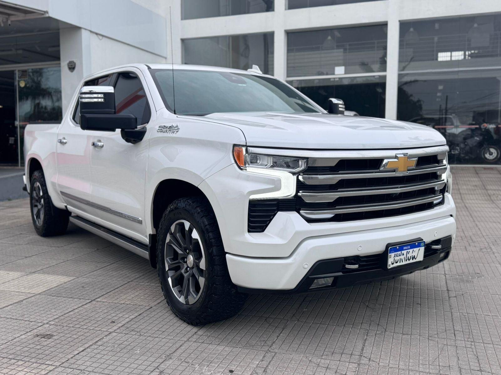 Chevrolet Silverado High Country 5.3 V8 AWD Aut. na cor Branco no Rio Grande / RS - 771098