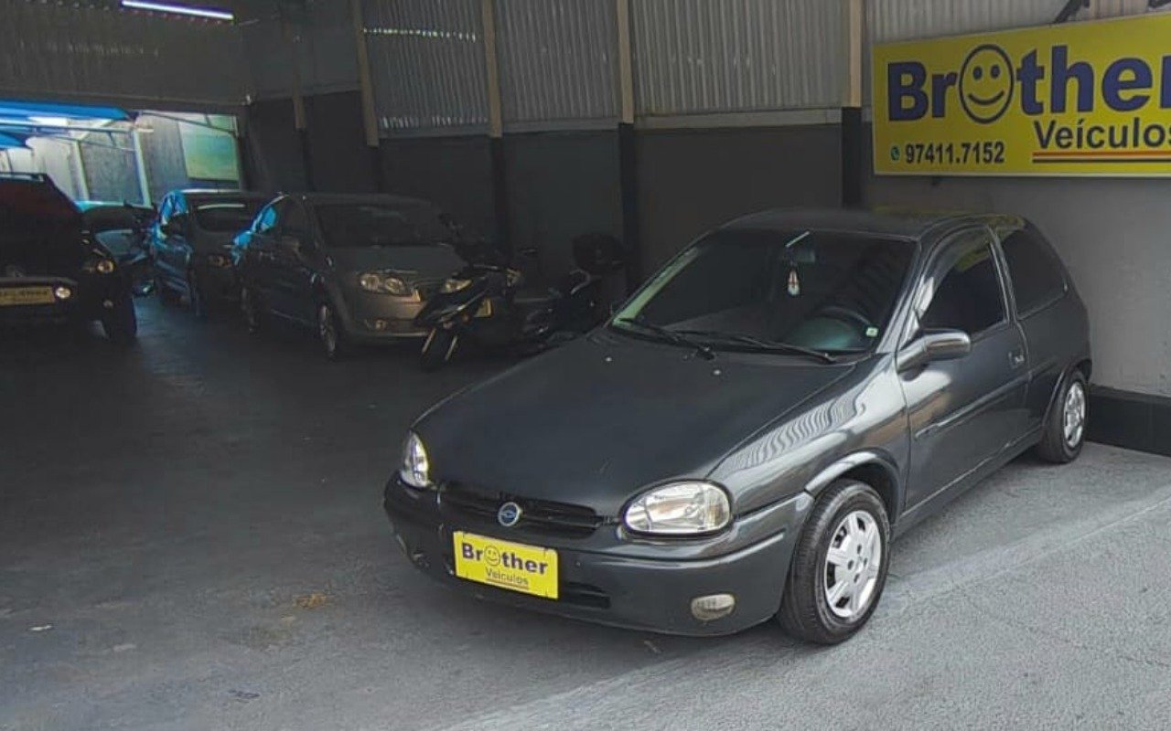 Chevrolet Corsa GL 1.6 MPFI / 1.4 EFI 2p e 4p na cor Cinza em Campinas / SP - 771531