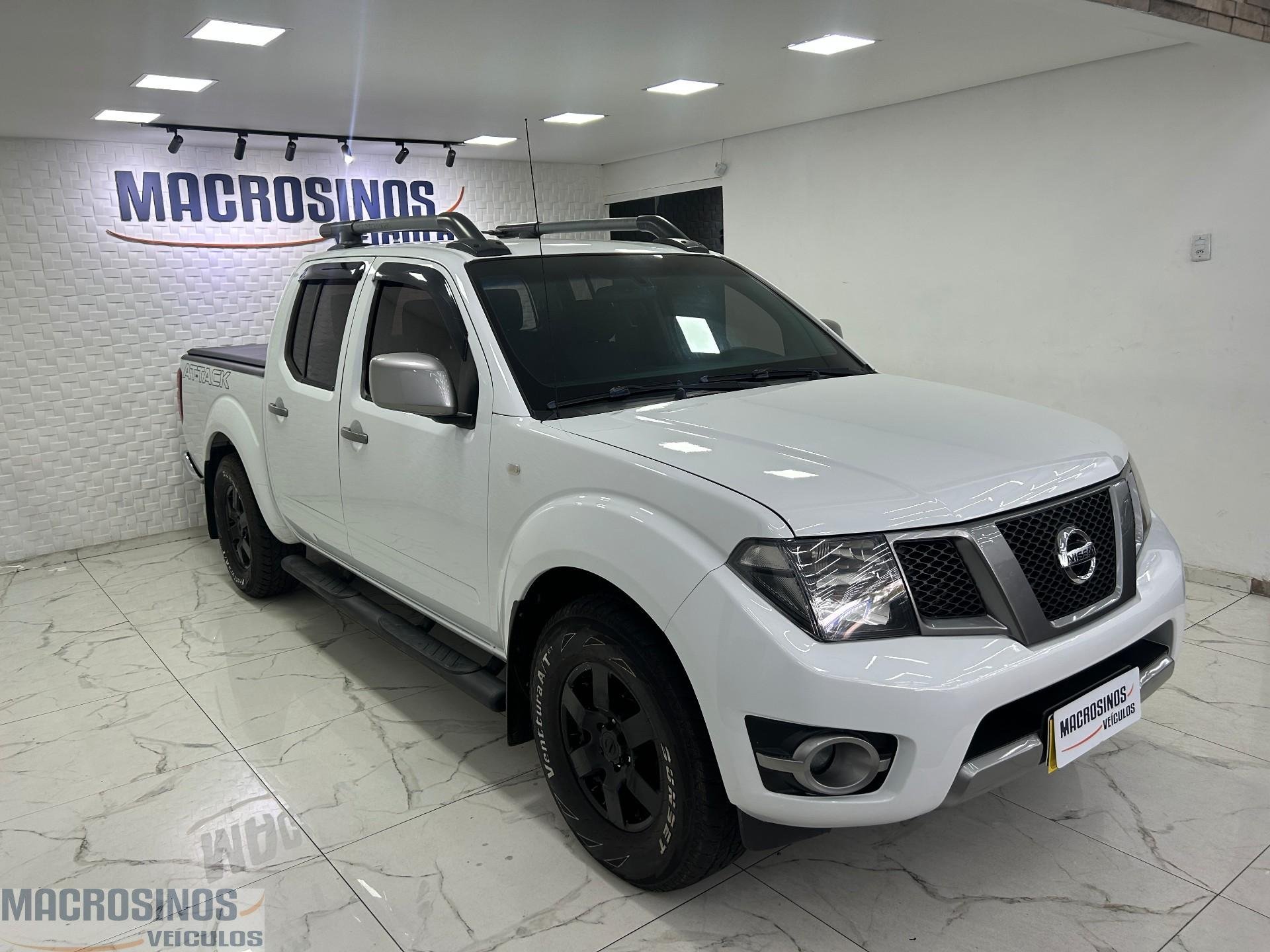 Nissan Frontier SV ATTACK CD 4x2 2.5 TB Diesel na cor Branco no Canoas / RS - 773675