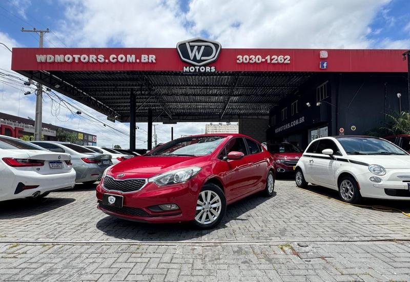 Kia Cerato 1.6 16V Aut. na cor Vermelho em Curitiba / PR - 774673