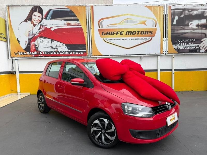 Volkswagen Fox 1.0 Mi Total Flex 8V 5p na cor Vermelho em Curitiba / PR - 775155