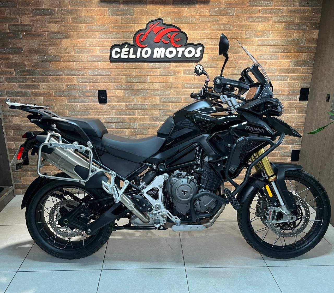 TRIUMPH TIGER 1200 RALLY BLACK Edition  na cor Preto em Palhoça / SC - 775650